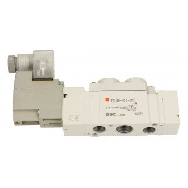Electrodistributeur 5/2 monostable, SMC, type SY7120-4DZ-02F-Q